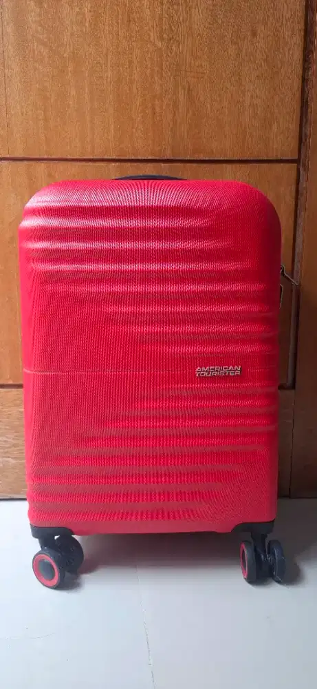 Koper American Tourister Hard Case 20 Inch - Cherry Blossom (BARU)