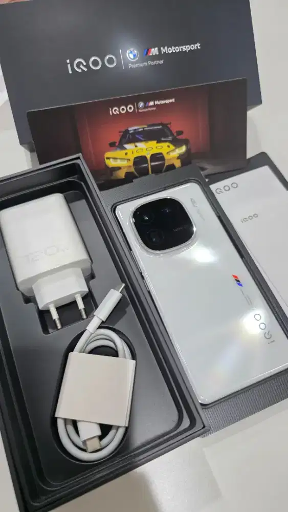 IQOO 12 16/512 WHITE