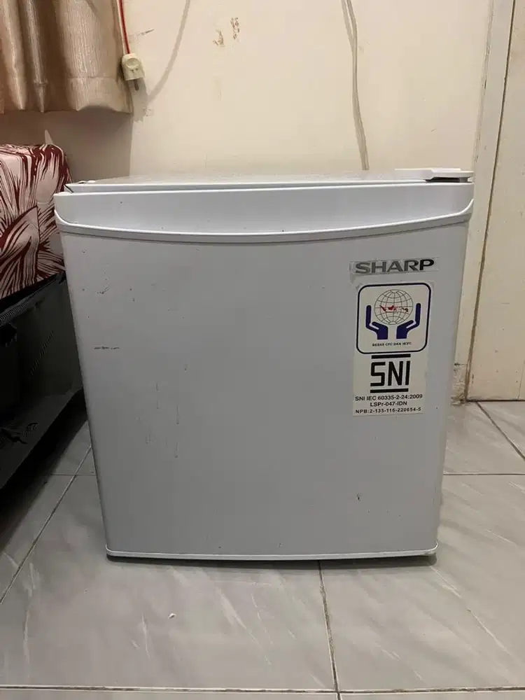 Kulkas mini Sharp