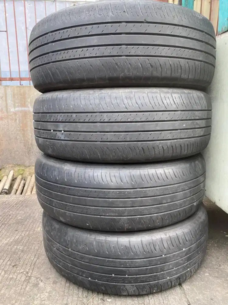 Ban mobil Dunlop enasave bekas 4pcs