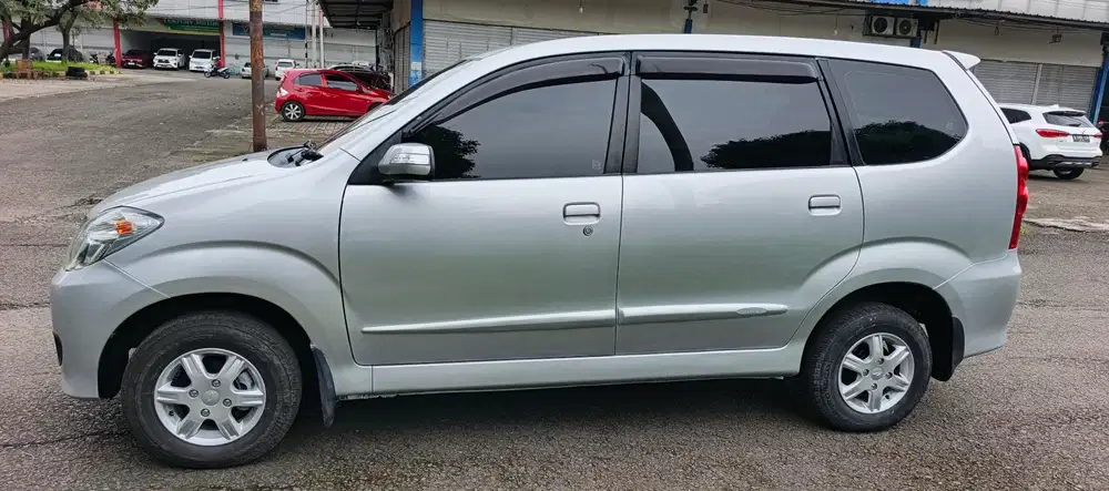 Daihatsu Xenia 2009 Bensin