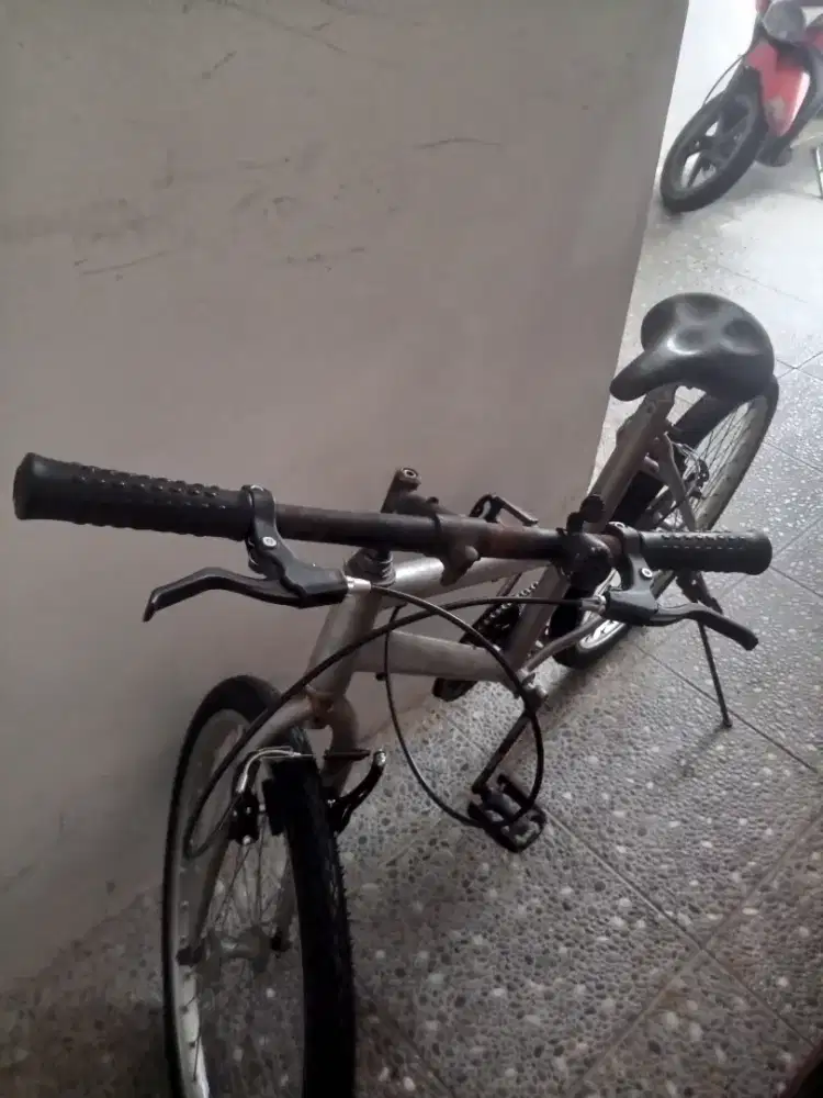 Sepeda Second Warna silver