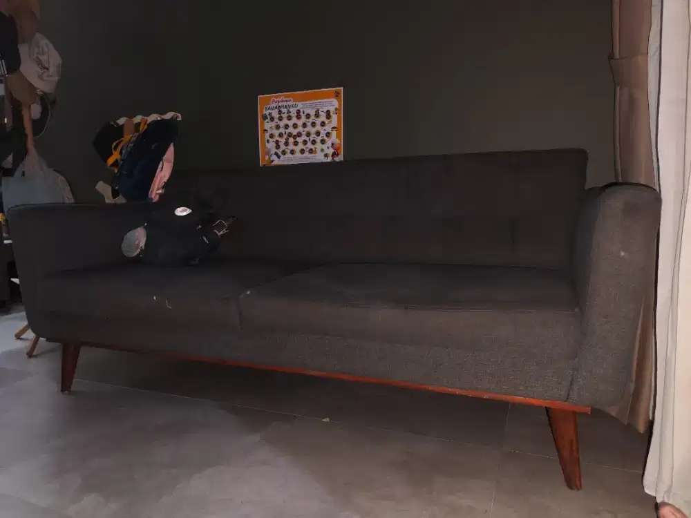 Sofa bekas pakai