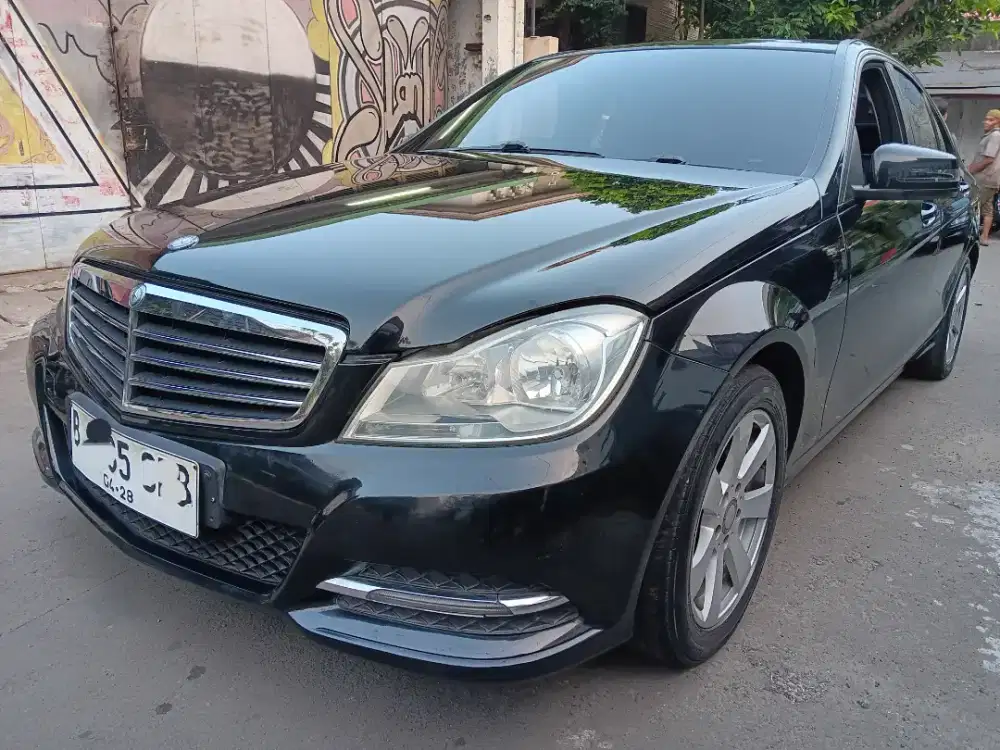C200 cgi facelift 2012 hitam gress