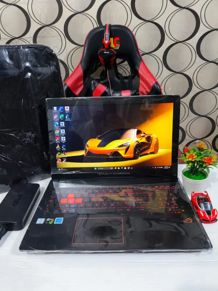 ASUS ROG STRIX-GAMING GL553VW-300 GAMING Edition [RAM 16GB SSD 512GB]