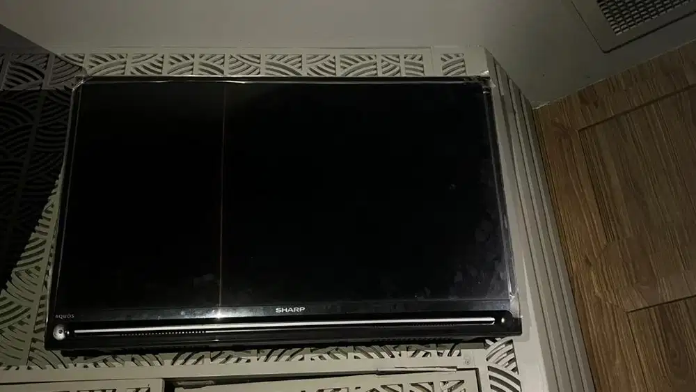 DIJUAL TV MEREK SHARP 32INCH