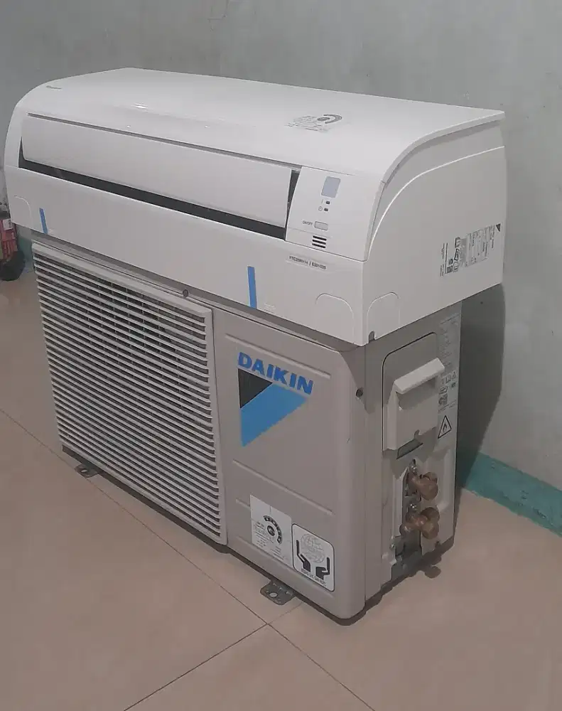 Jual ac daikin thailand 1pk R32 masih mulus ori ful ac jarang di pakek