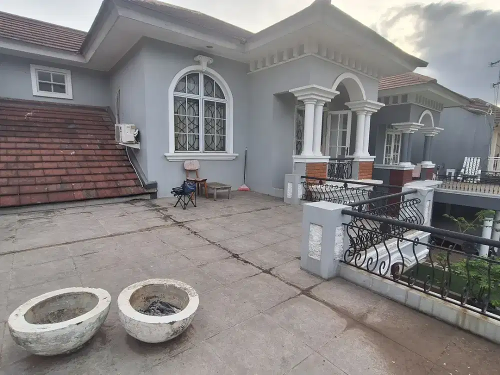 Disewakan rumah 2lt di Kota Wisata siap huni