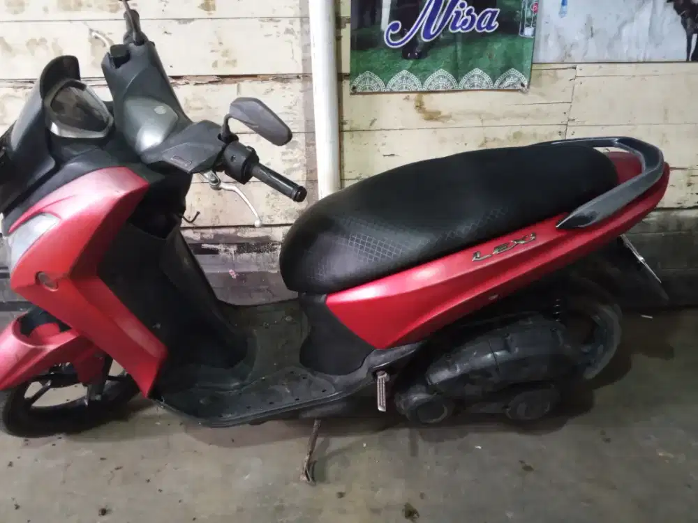 Lexi merah merona lengkap