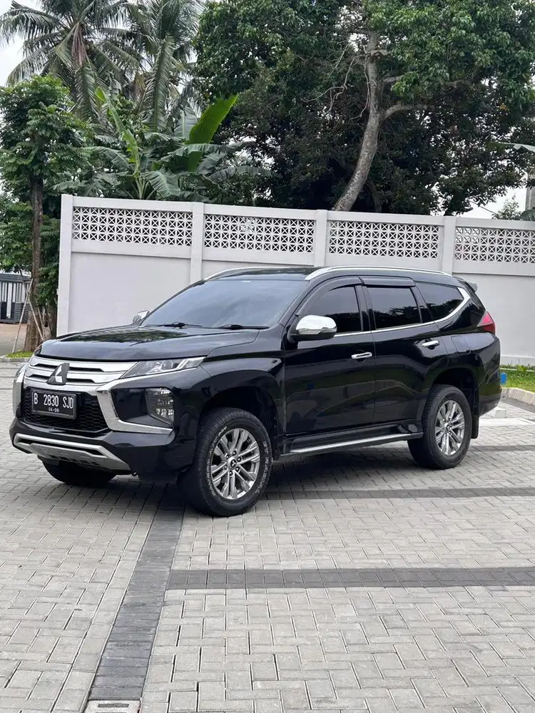 Istimewa Mitsubishi Pajero Exceed Non Sunroof AT Diesel 2021 Hitam
