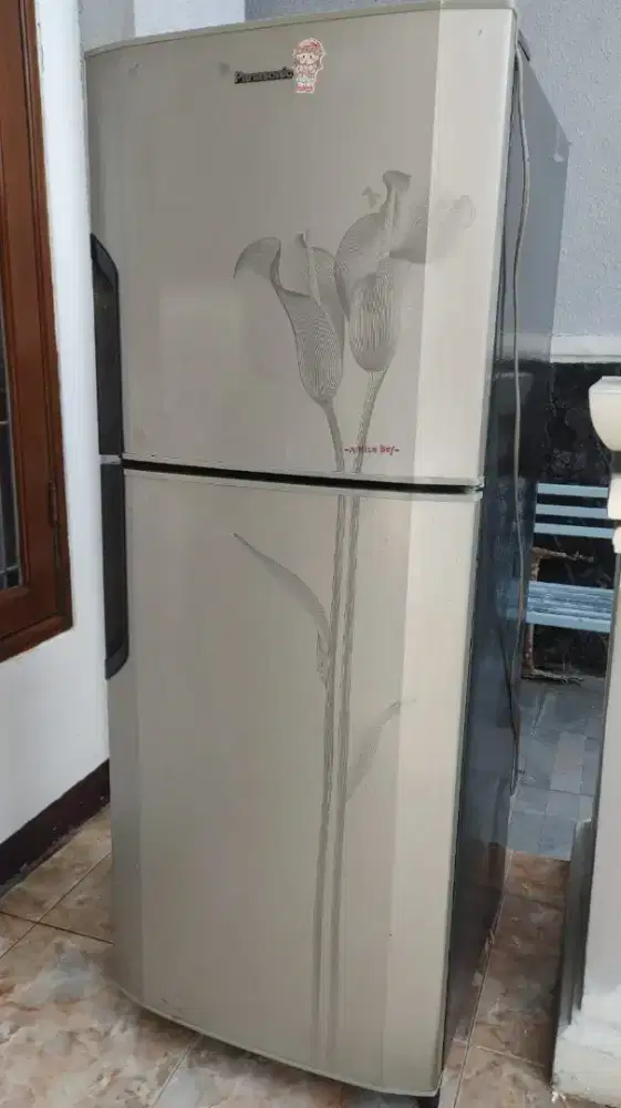 Menerima jual beli kulkas bekas borong atau satuan