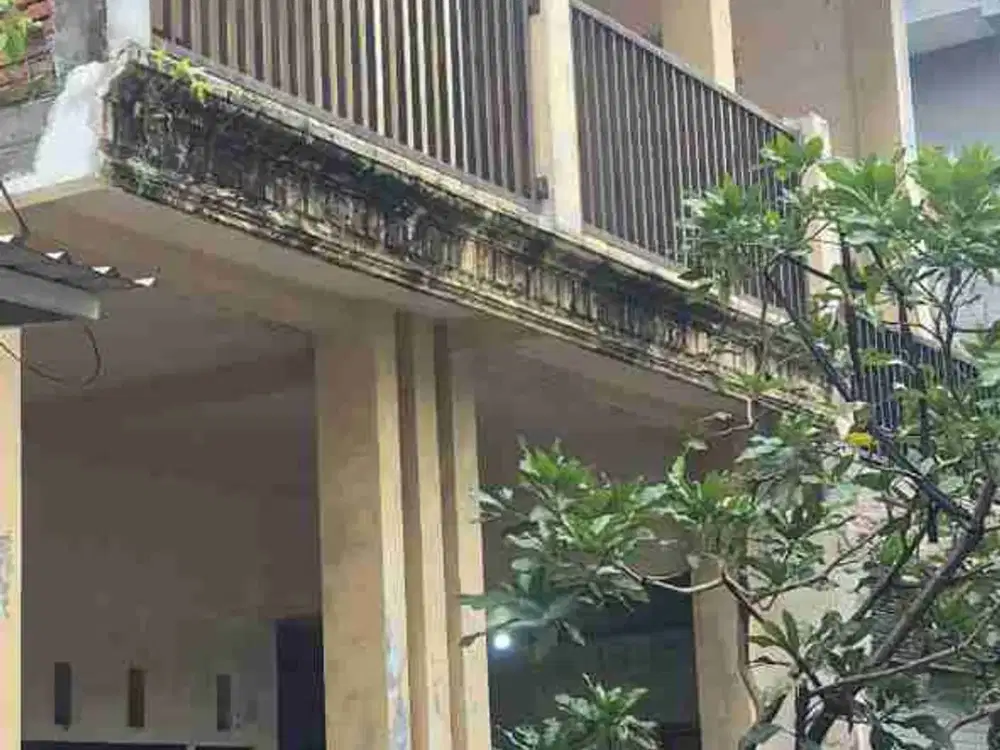 DI JUAL RUMAH 
PERUM CEMPAKA PUTIH BLOK X 14
KEL. : ARJOWINANGUN
KEC. : KEDUNGKANDANG
KAB  : MALANG