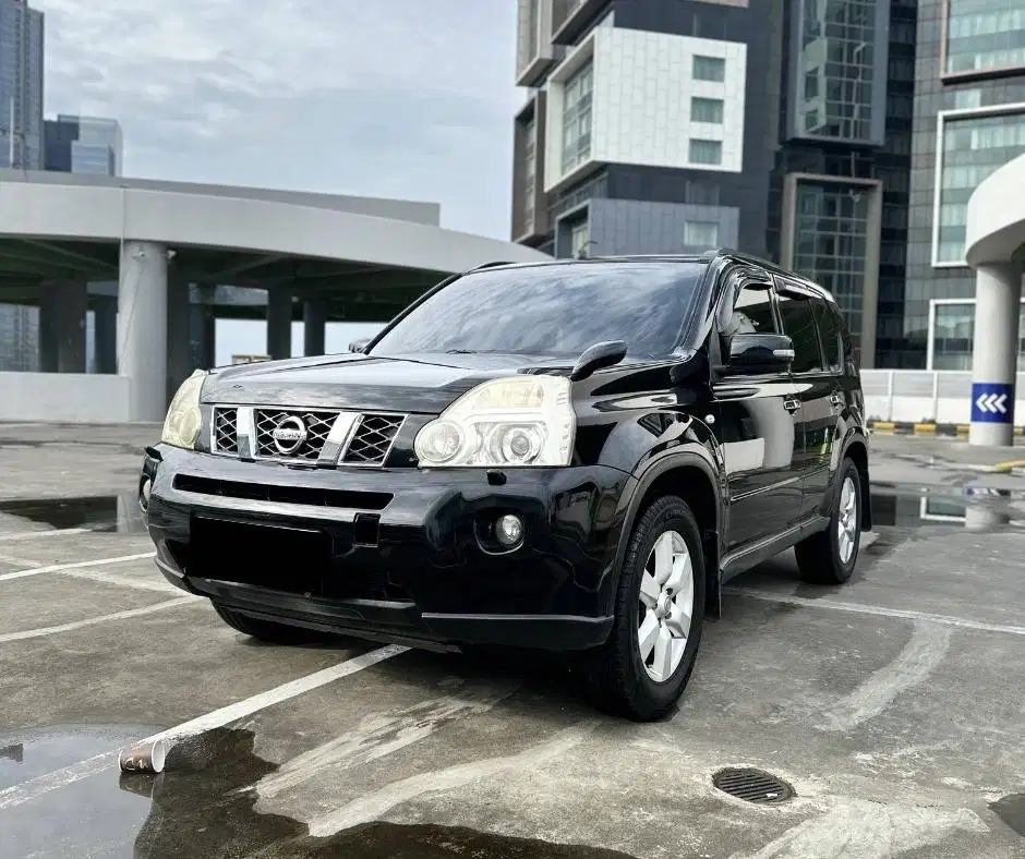 NISSAN XTRAIL ST 2.5 A/T 2011