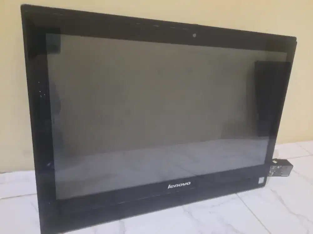 PC Al in One Lenovo L400z-Core,i3-Gen6th(Kondisi Mati)Jual Cepat aja