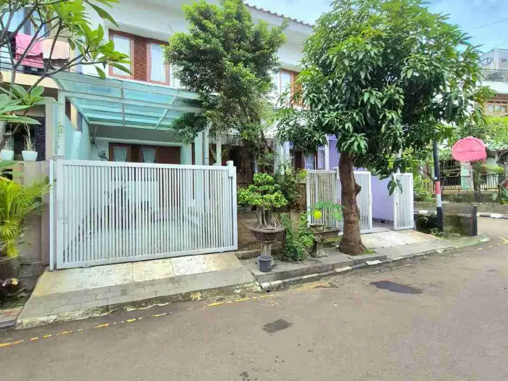 Dijual Rumah siap huni lokasi strategis di Bintaro Sektor 3A