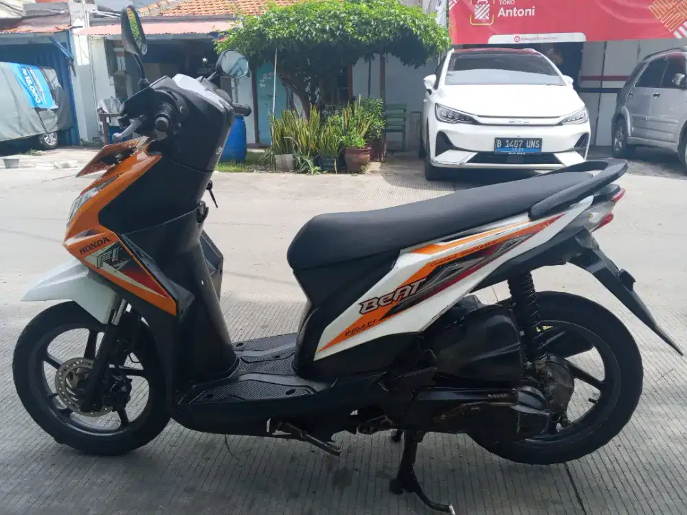 HONDA BEAT CW TH 2014  STATER HIDUP KONDISI GRESS PEMAKAIAN EXS WANITA
