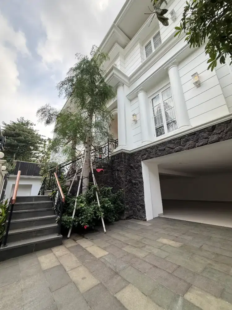 Satu-satunya rumah baru siap huni di Kemang, Jakarta Selatan