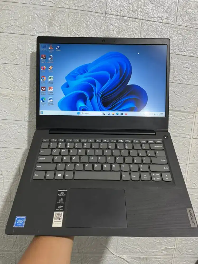 JUAL LAPTOP LENOVO IDEADPAD SLIM 3 N4020 RAM 4/256 SSD NO MINUS