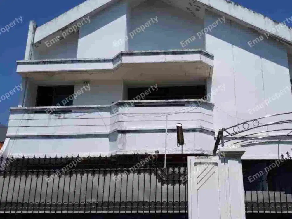 Dijual rumah murah di Petemon cocok untuk usaha