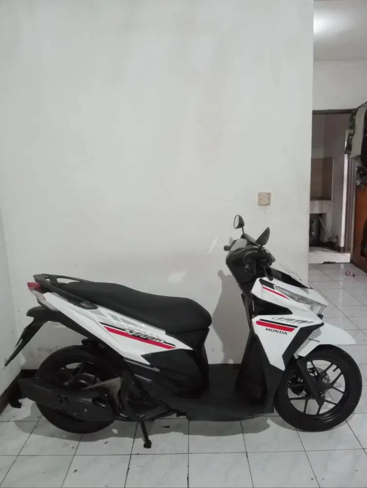 Bismillah. JUAL CEPAT HONDA VARIO 125 led CBS 2018, MULUSS FULL ORI