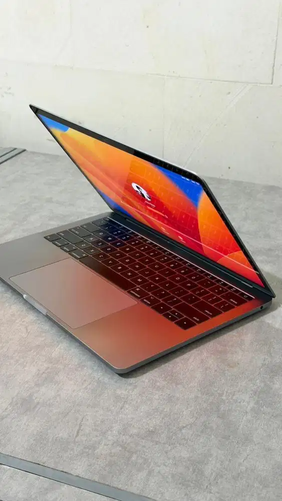 MacBook Pro 2017 Non TouchBar 8/256