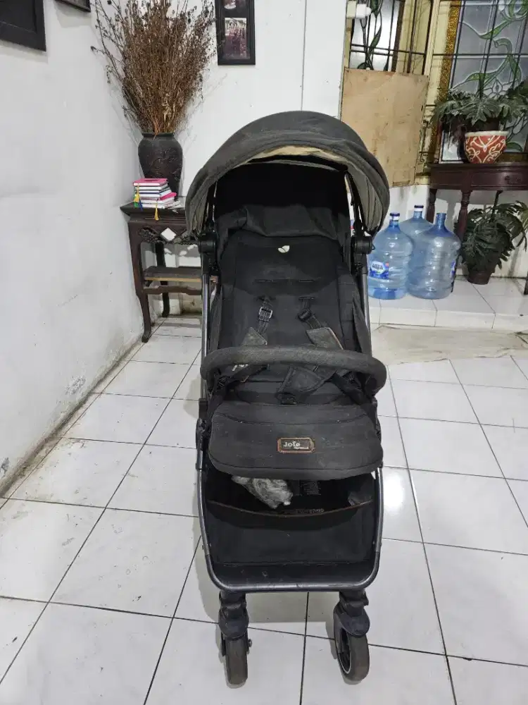 Stroller dan tempat makan
