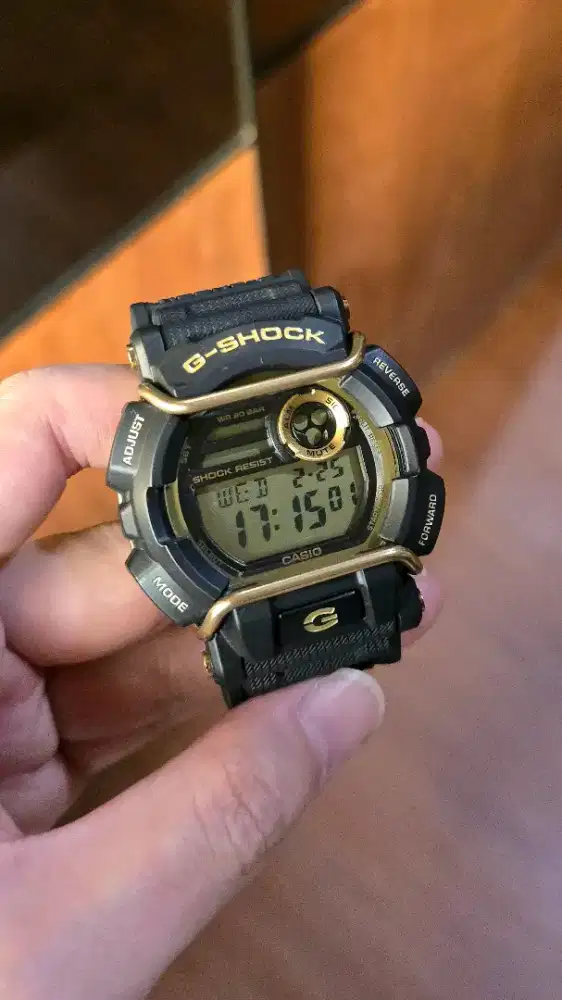 LIKE NEW!! Jam tangan casio gshock g shock dw gd 400gb bukan 5600 6900