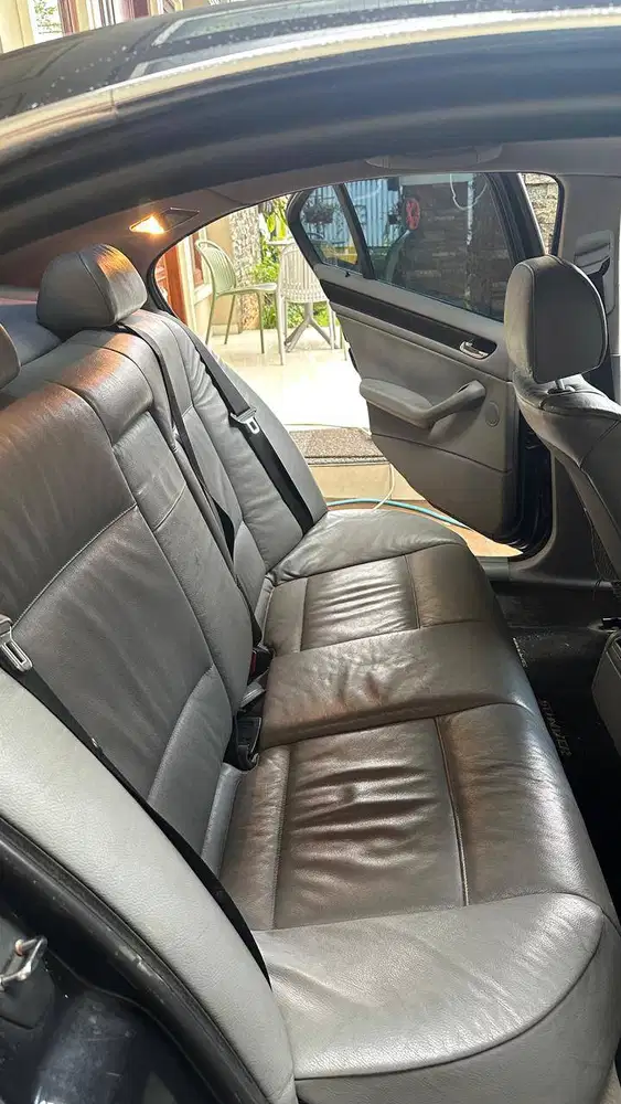 BMW E46 325i tahun 2001 M54