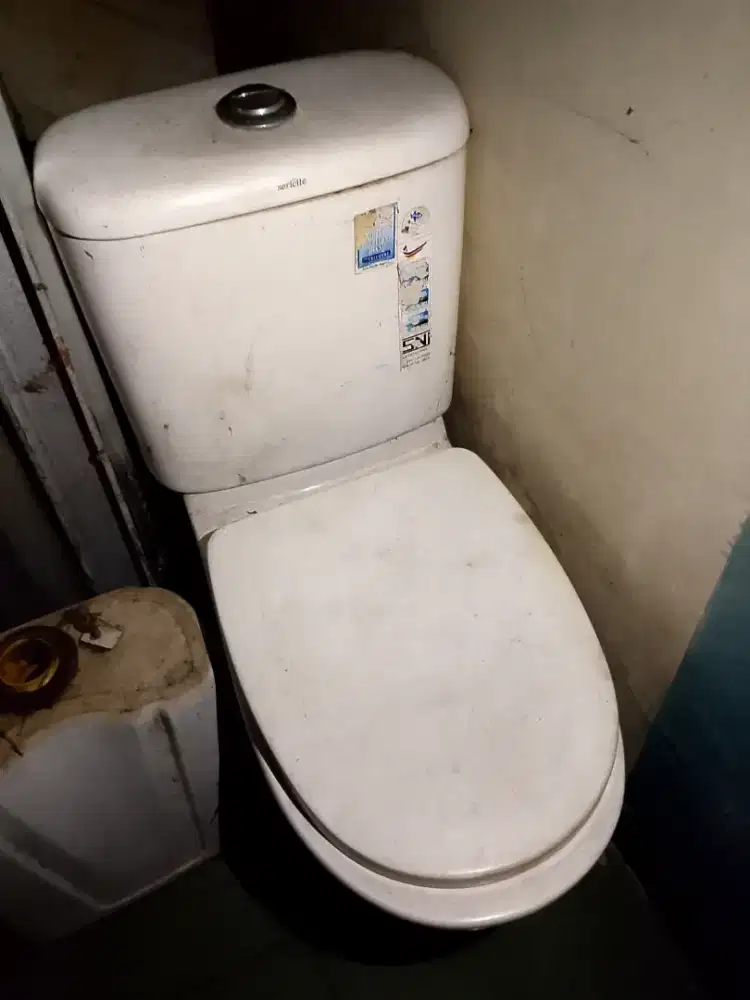 closet duduk scarlet