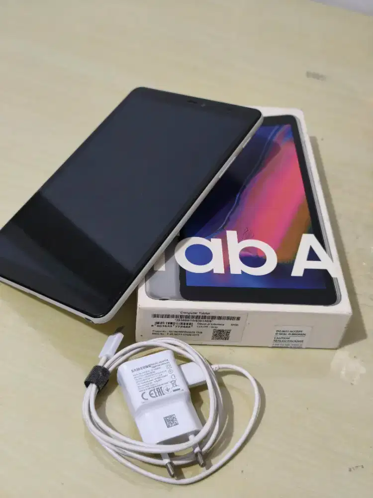 Tablet Samsung Galaxy Tab A 8.0 with S pen
SM-P205 32GB/3GB