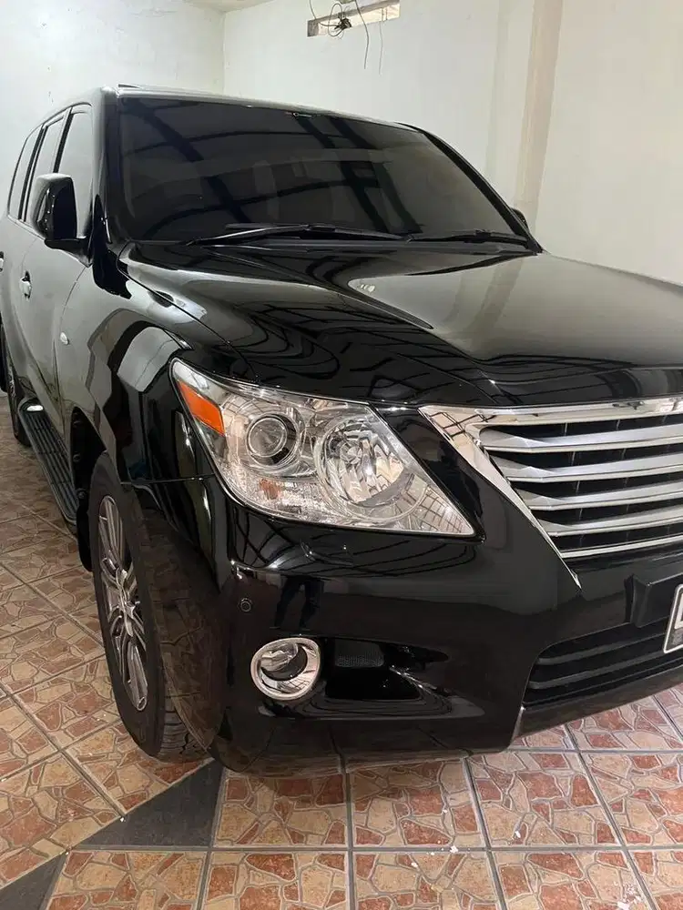 Lexus LX570 2010 Low Km