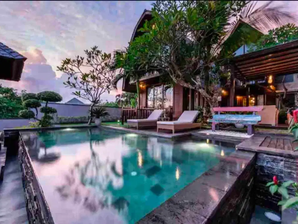 VILLA  LUMBUNG 2 LANTAI DI SAKURA JIMBARAN