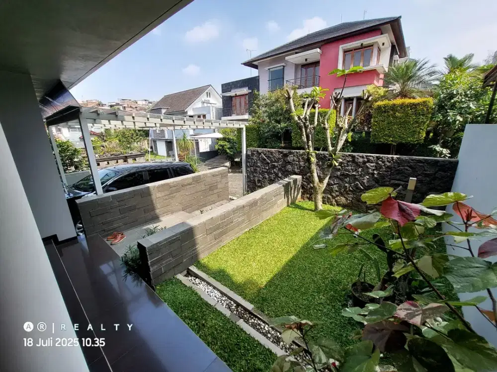 RUMAH SAYAP DAGO BANDUNG Lokasi Strategis Harga Kompetitif | Rp6,7 Miliar