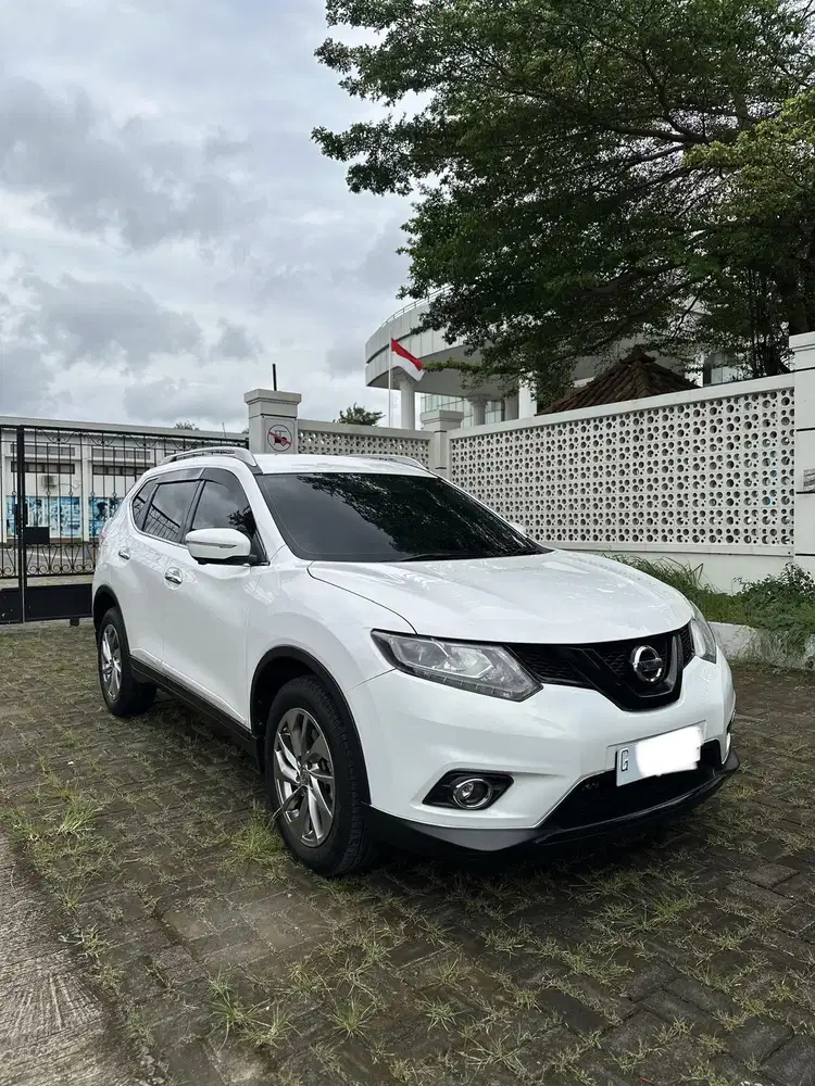X-trail T32 2.5 CVT 2015 Putih