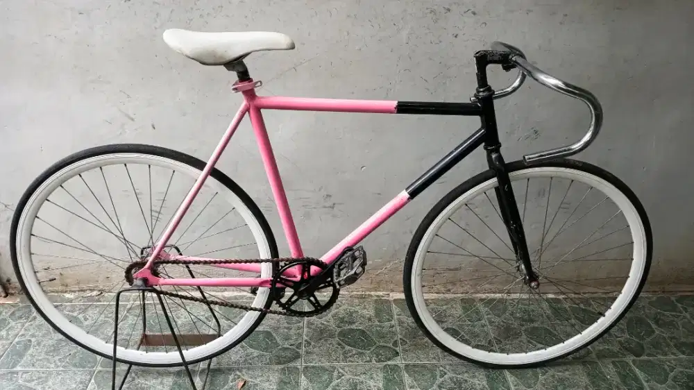 Fixie united normal doltrap. Ttambah speda bisa jg