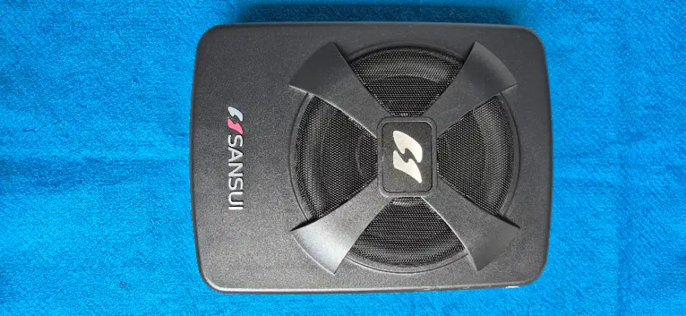 Subwoper Aktip Bawah Jok ukuran 10 inch merek Sansui