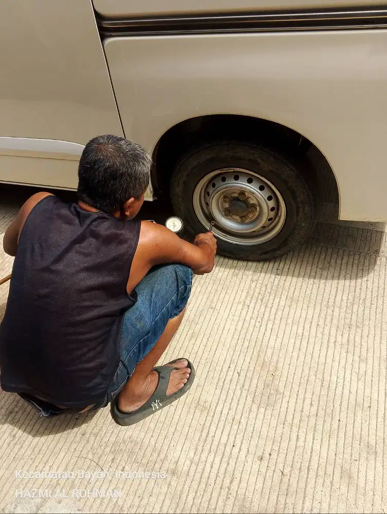 Mencari pekerjaan sebagai supir/supir pribadi