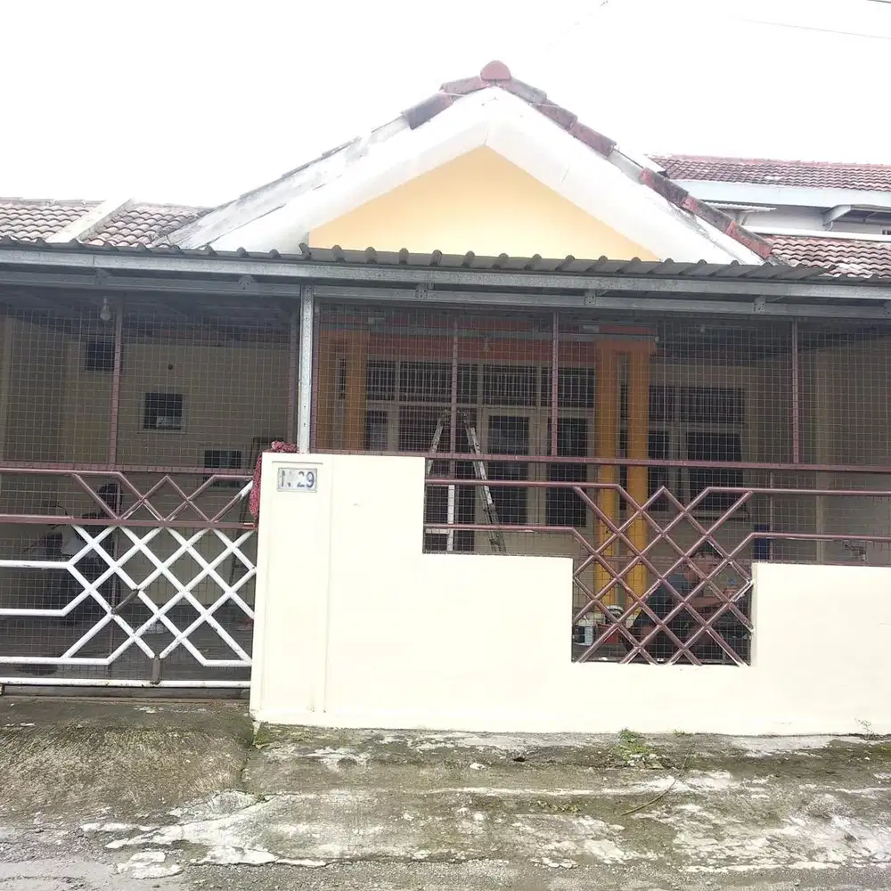 Rumah DISEWAKAN PURI GADING SOLO BARU