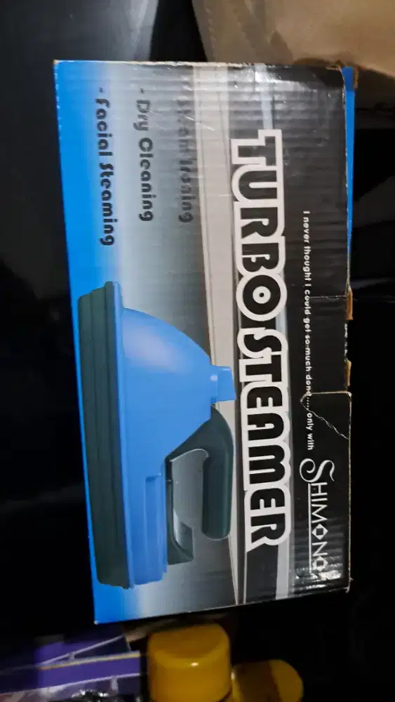 Alat strika uap dengan listrik