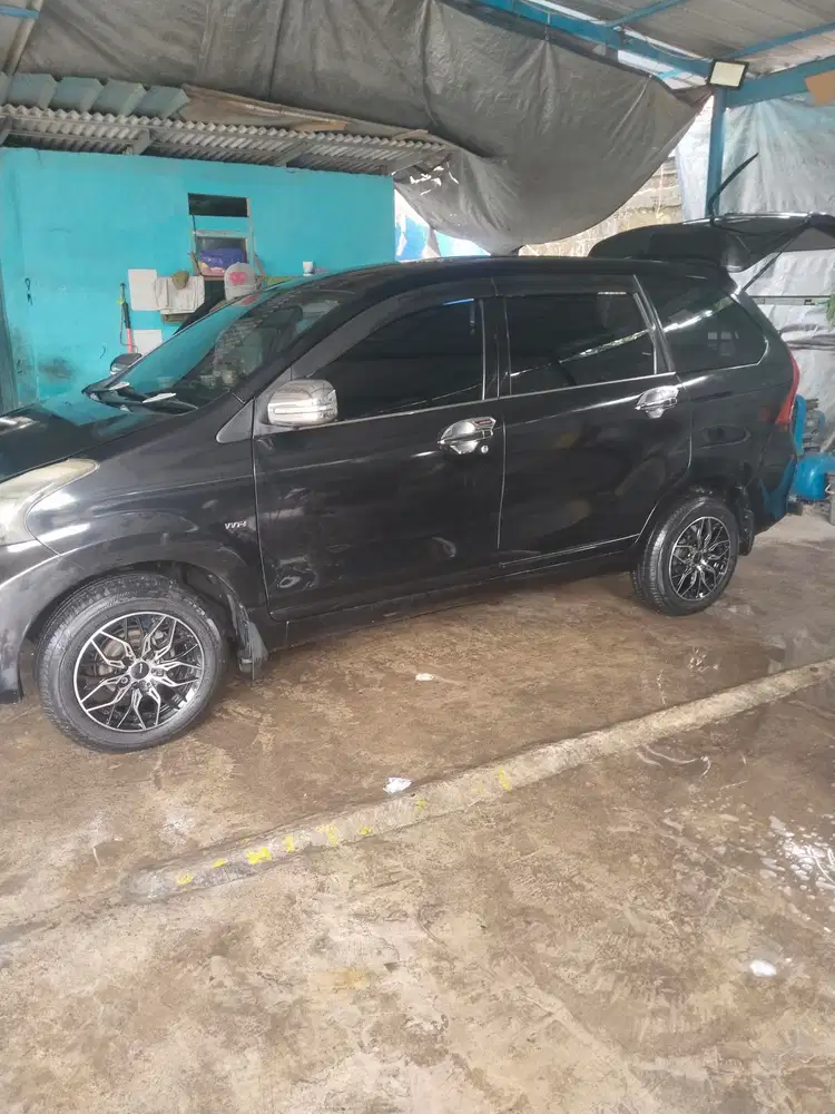 Toyota Avanza 2013 Bensin
