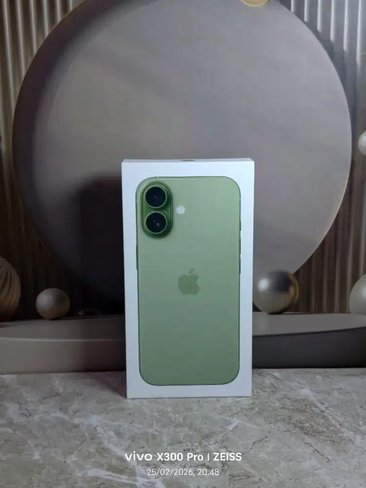 Iphone 17 256gb ibox sage baru
