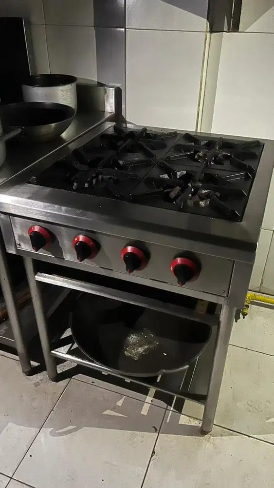 DIJUAL CEPAT KOMPOR GAS 4TUNGKU