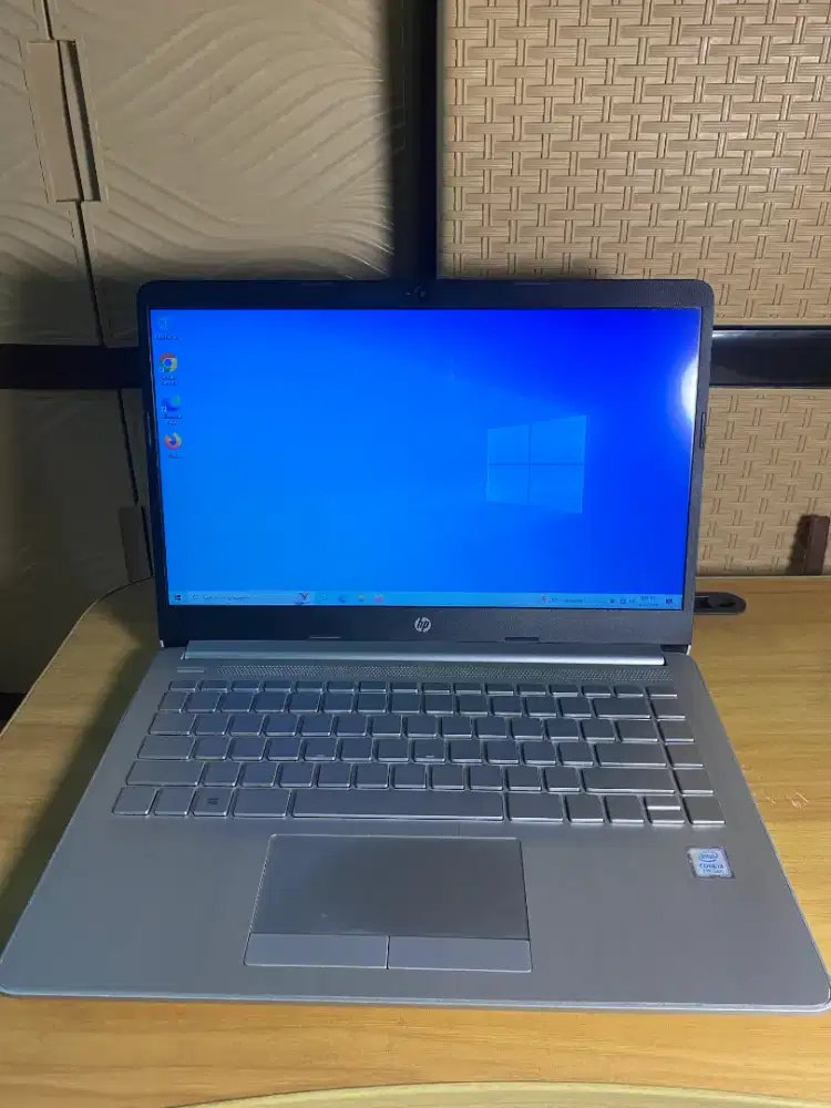 Laptop HP-14s BU