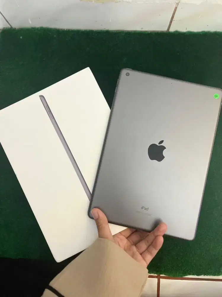 iPad Gen8 128GB - Space Gray