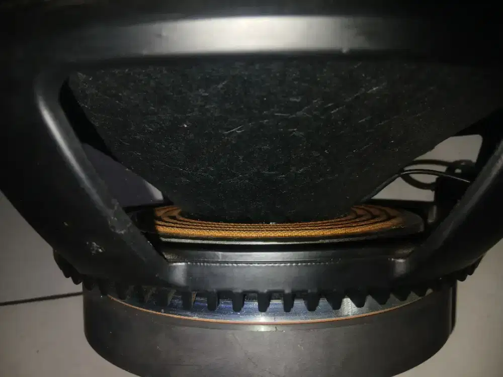 Speaker rcf LF15G401