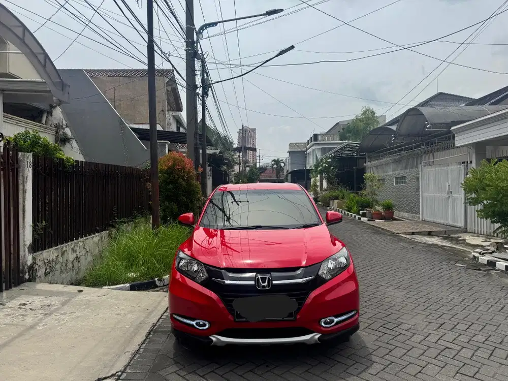 Honda HRV 1.5 E Matic 2016 Merah Facelift Plat N