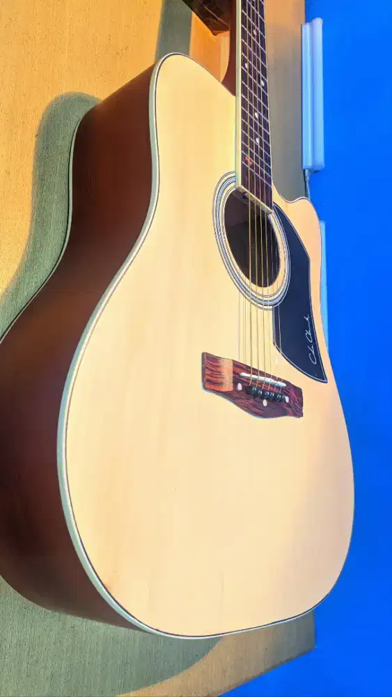 Redy Gitar Akustik Premium Baru