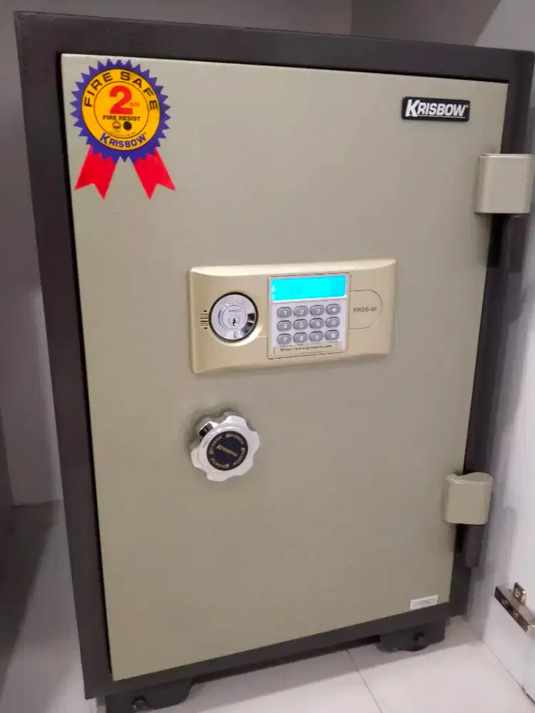 Brankas tahan api Krisbow