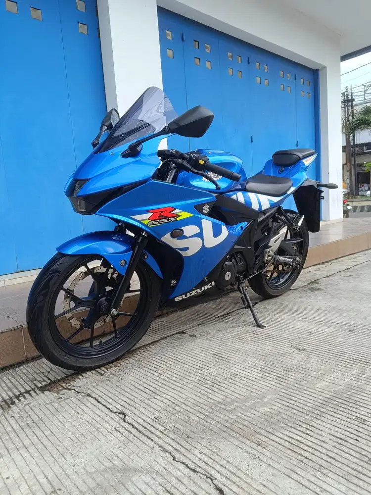Suzuki GSX 150R 2017 mulus