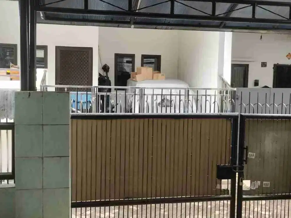 Dijual rumah siap huni 2 lantai sunter mas